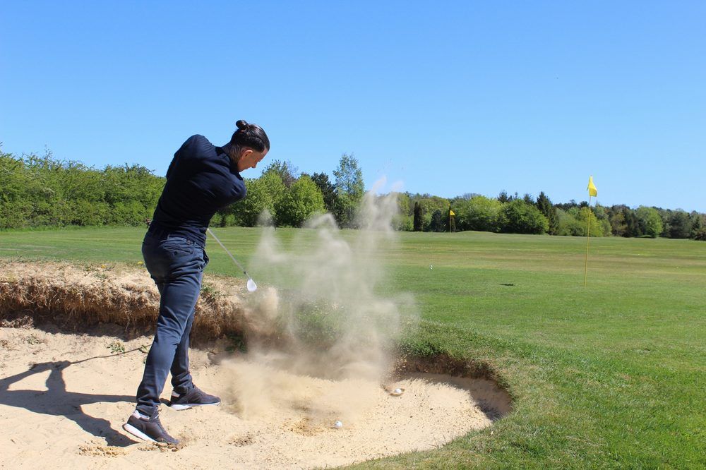 Dan playing out of a bunker